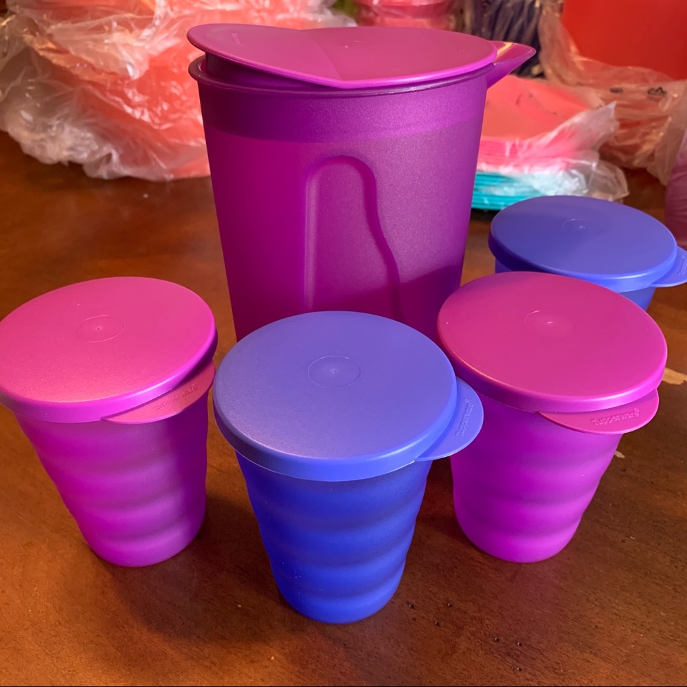 Tupperware Pitcher and Tumblers Set